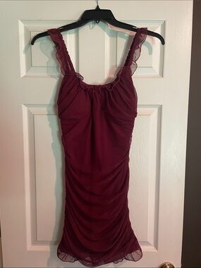 Tight fitted maroon formal dress